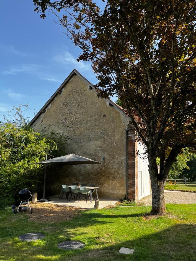 La Maison Du Gardien - Le Prieure Du Preux Sepeaux-Saint-Romain Exteriör bild